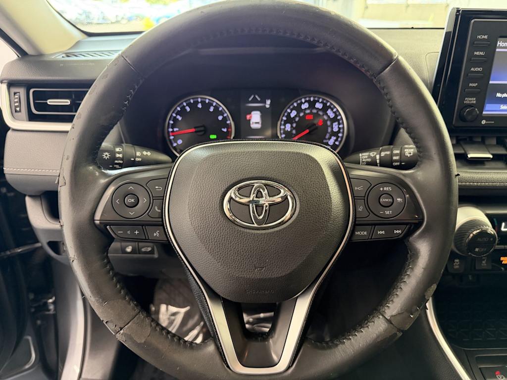 Thumbnail: 2021 Toyota RAV4 - 10