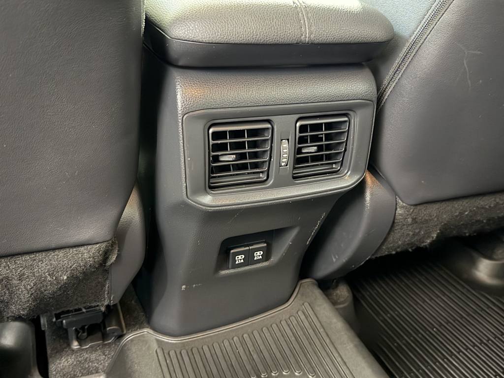 Thumbnail: 2021 Toyota RAV4 - 17
