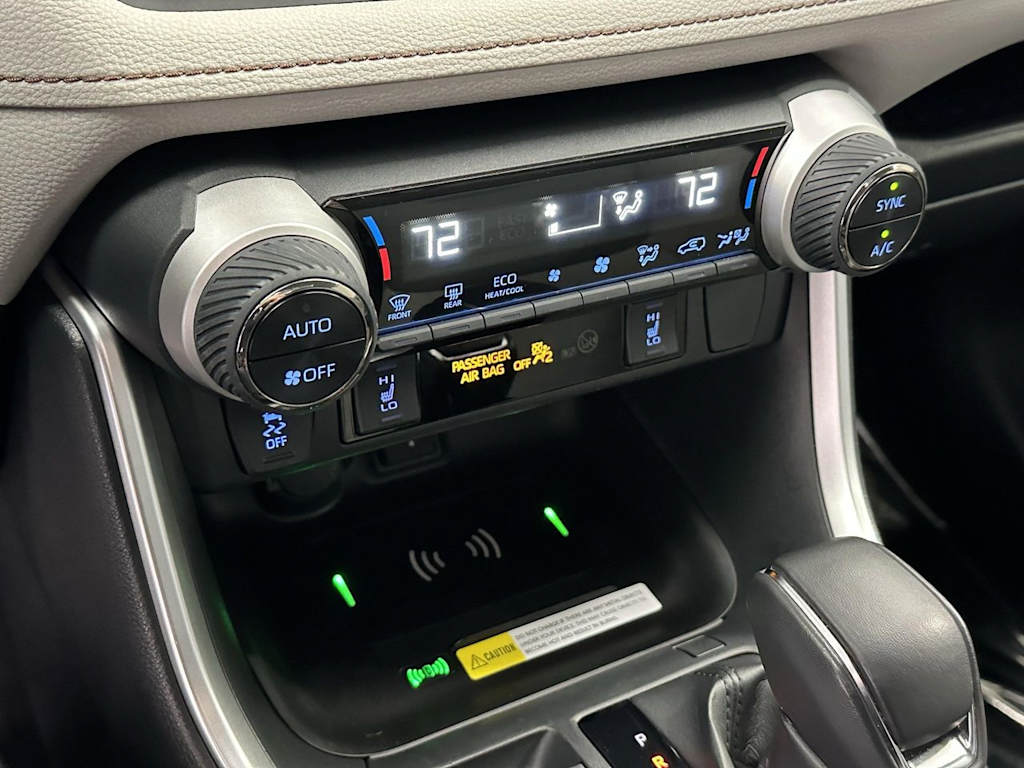 Thumbnail: 2022 Toyota RAV4 - 21