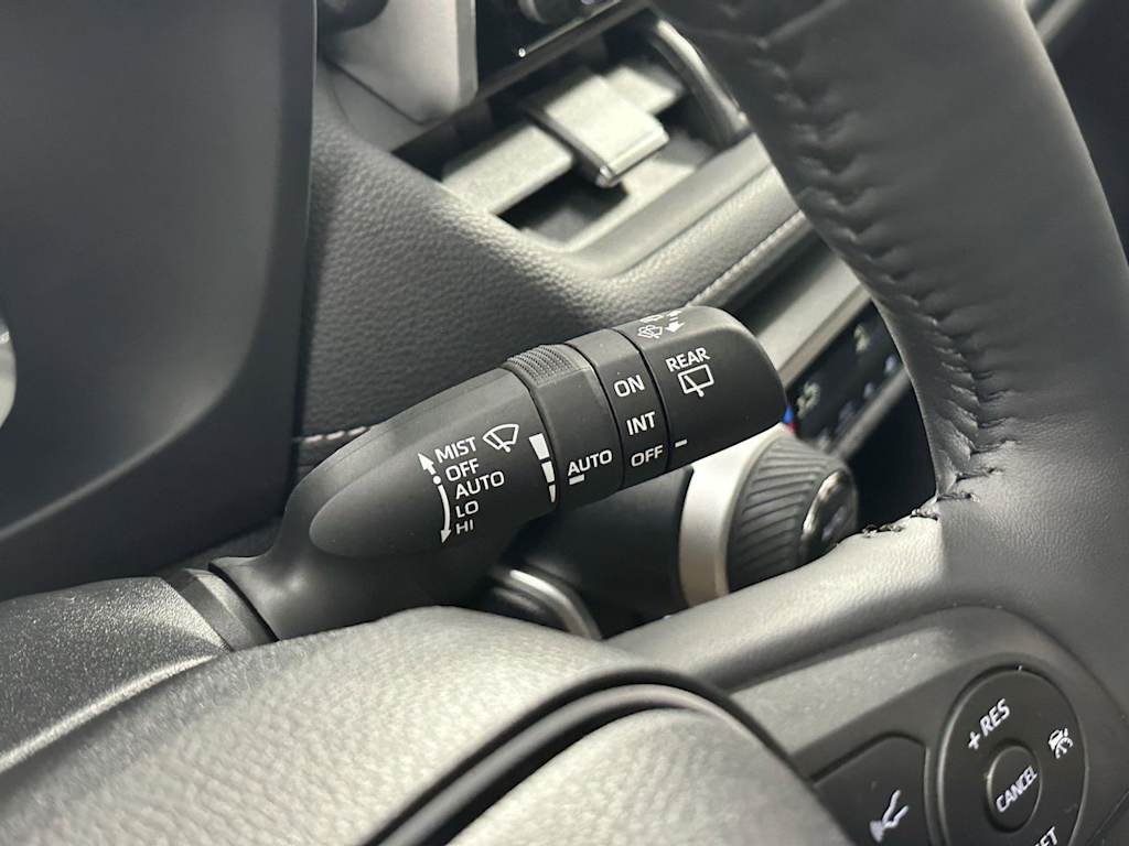 Thumbnail: 2023 Toyota RAV4 - 20