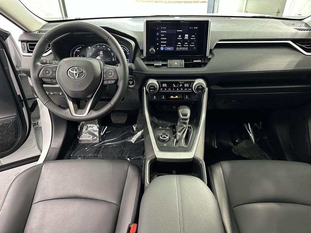 Thumbnail: 2023 Toyota RAV4 - 8