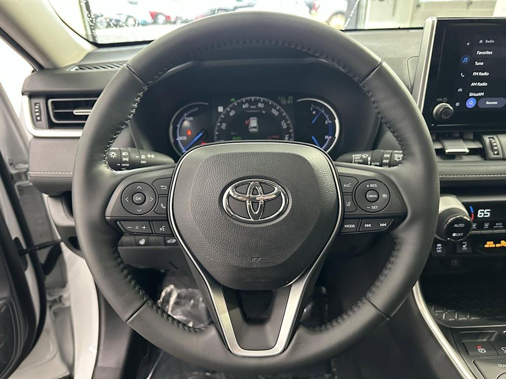 Thumbnail: 2023 Toyota RAV4 - 11