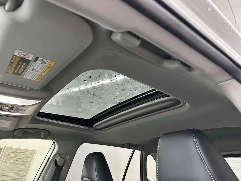 Thumbnail: 2023 Toyota RAV4 - 17