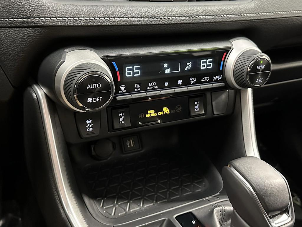 Thumbnail: 2023 Toyota RAV4 - 23