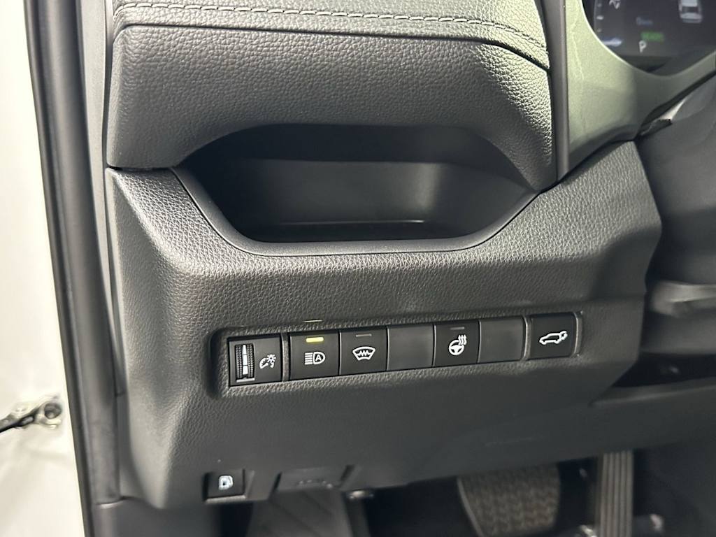 Thumbnail: 2023 Toyota RAV4 - 19