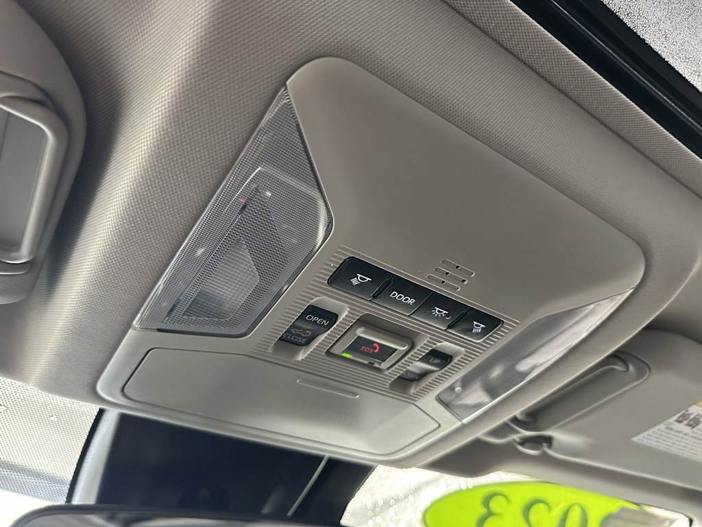 Thumbnail: 2023 Toyota RAV4 - 21