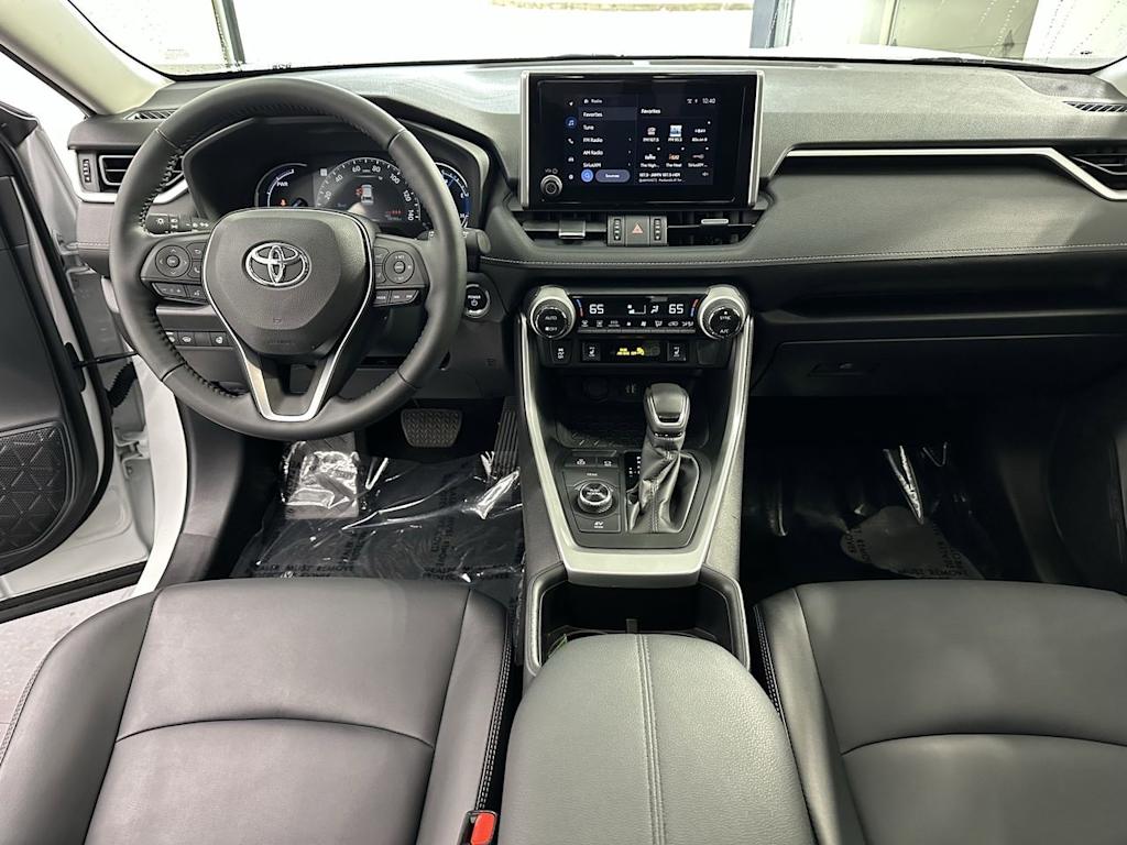 Thumbnail: 2023 Toyota RAV4 - 8