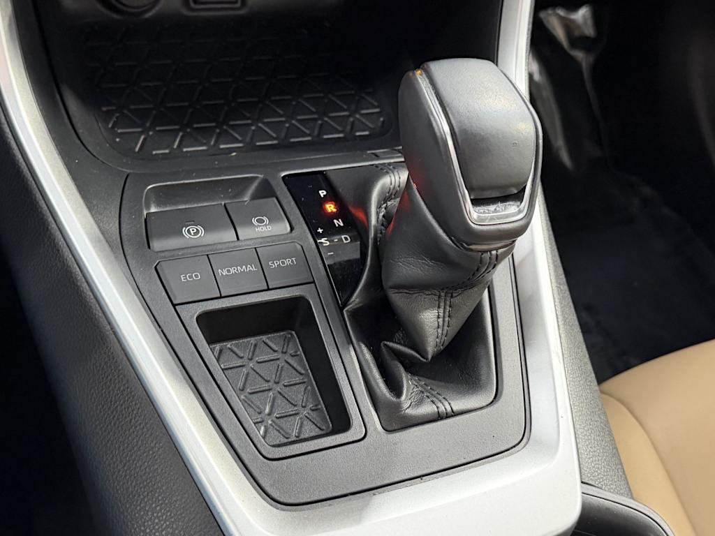 Thumbnail: 2019 Toyota RAV4 - 24