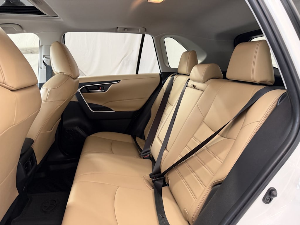 Thumbnail: 2019 Toyota RAV4 - 10