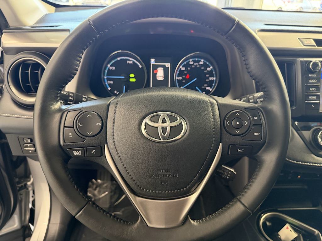 Thumbnail: 2018 Toyota RAV4 - 11