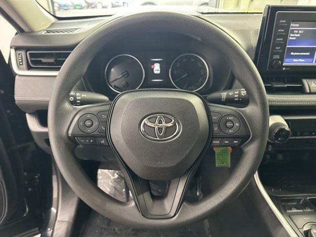 Thumbnail: 2021 Toyota RAV4 - 11