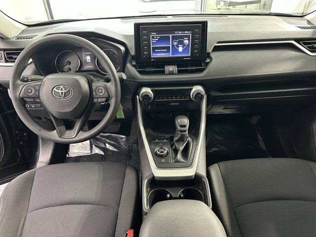 Thumbnail: 2021 Toyota RAV4 - 8