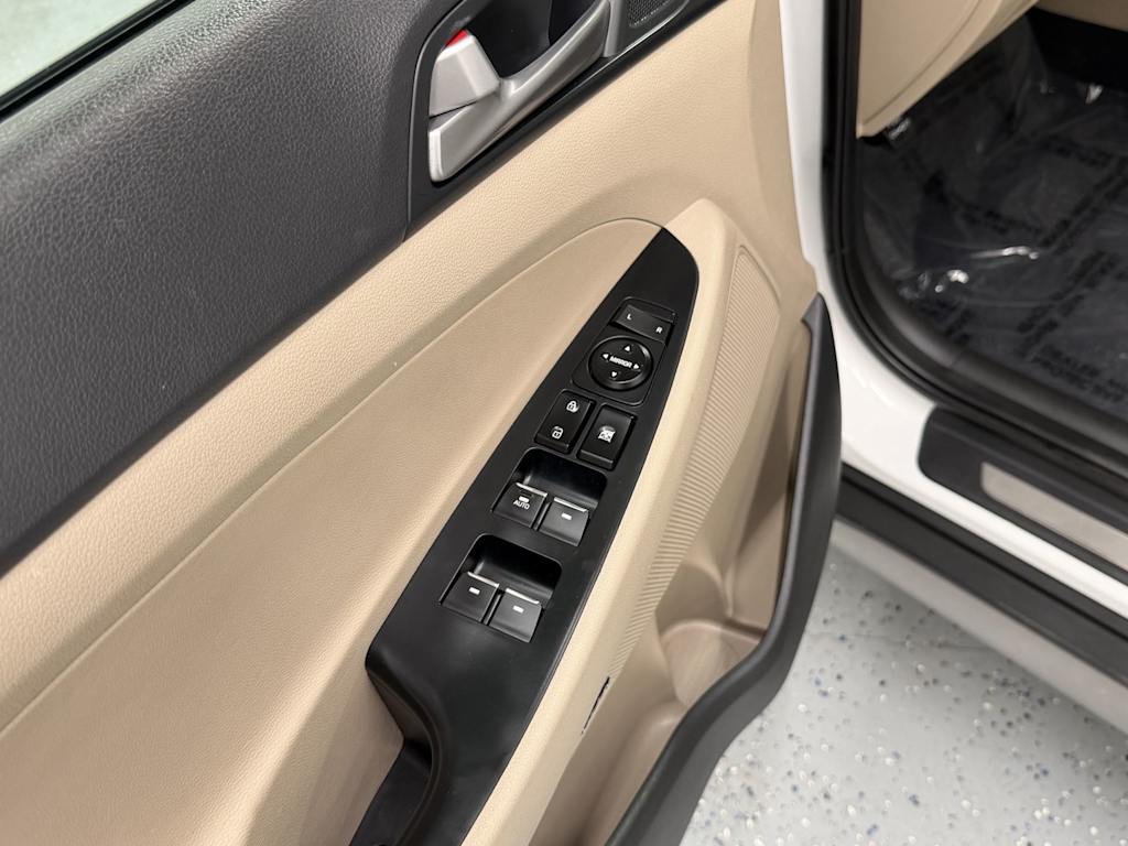 Thumbnail: 2018 Hyundai Tucson - 19