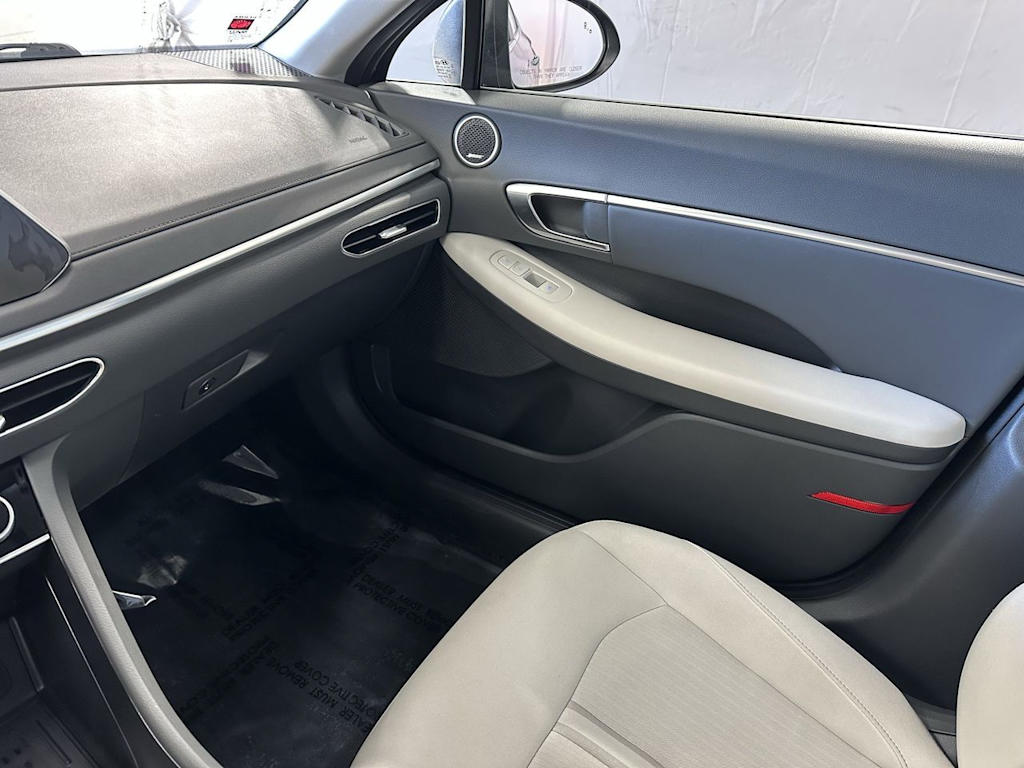 Thumbnail: 2023 Hyundai Sonata - 25