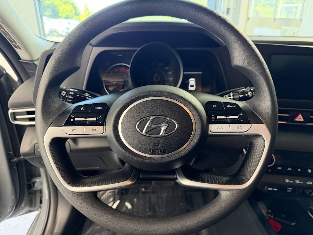 Thumbnail: 2022 Hyundai Elantra - 7