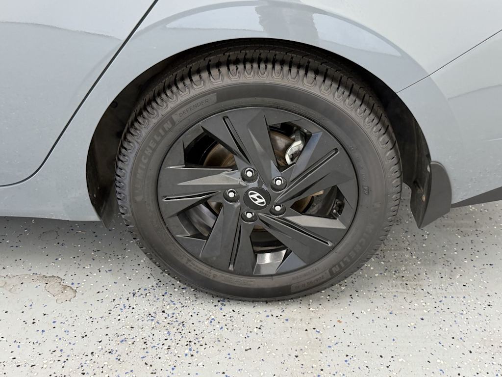 Thumbnail: 2022 Hyundai Elantra - 6