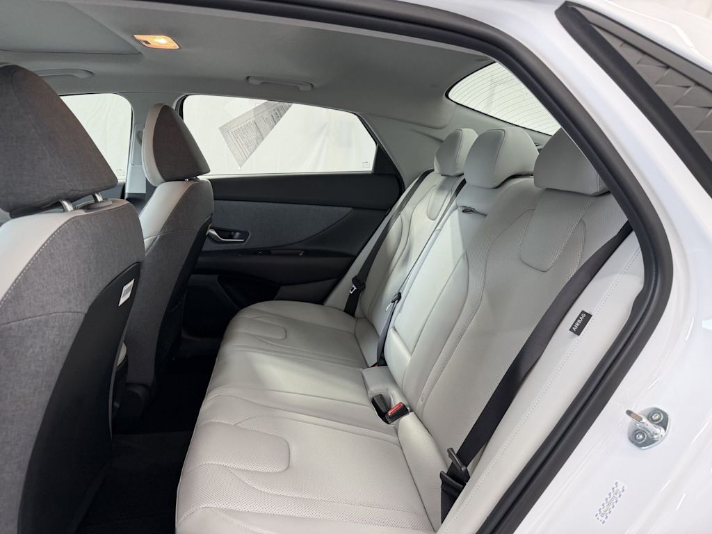 Thumbnail: 2024 Hyundai Elantra - 8