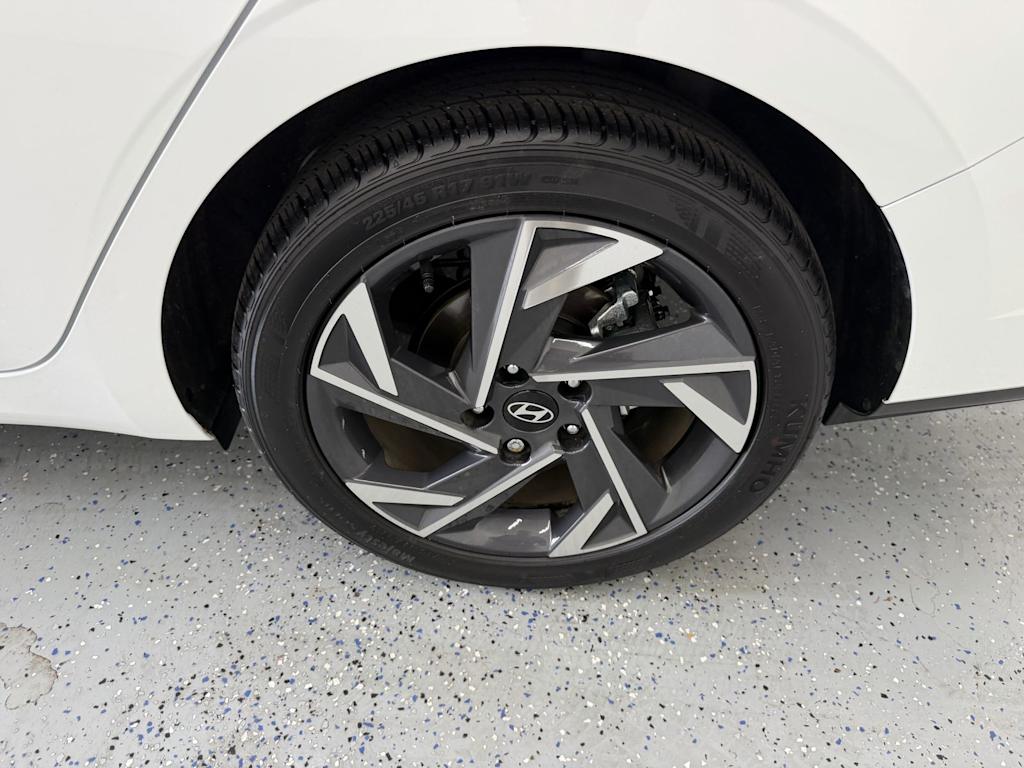 Thumbnail: 2024 Hyundai Elantra - 5