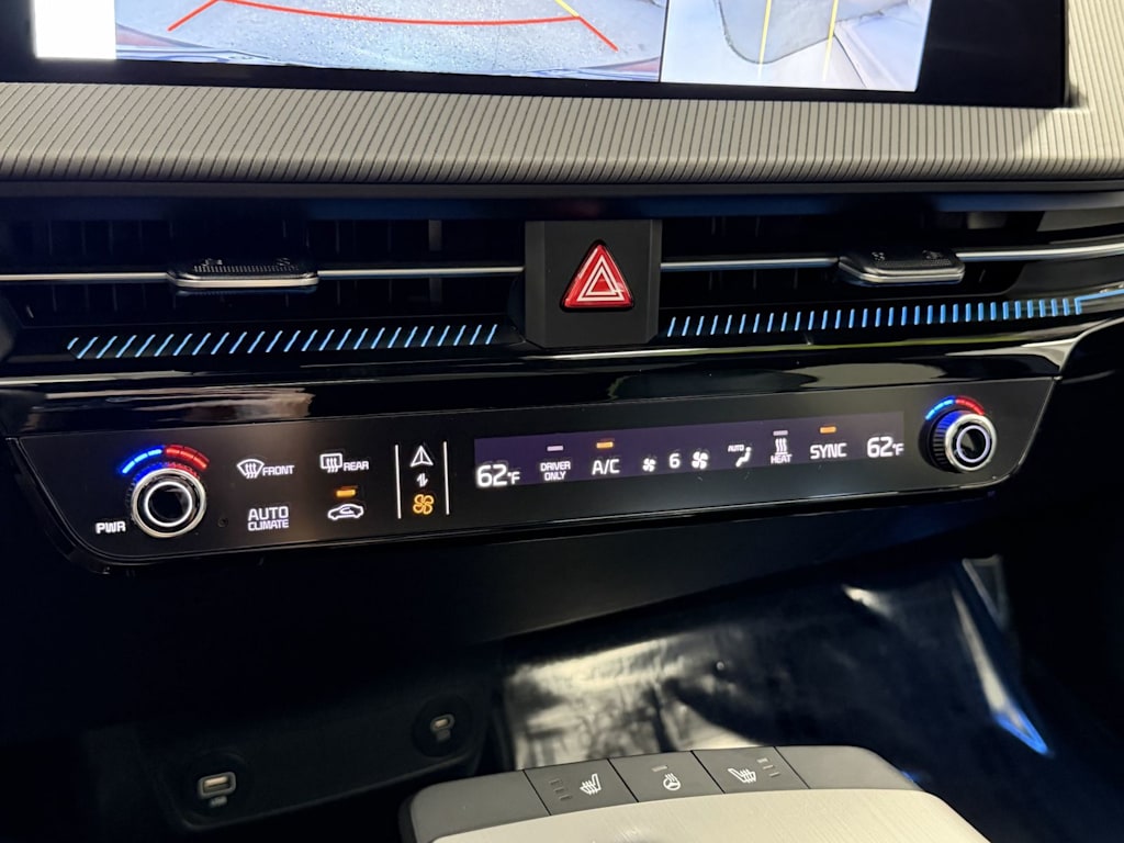 Thumbnail: 2023 Kia EV6 - 21