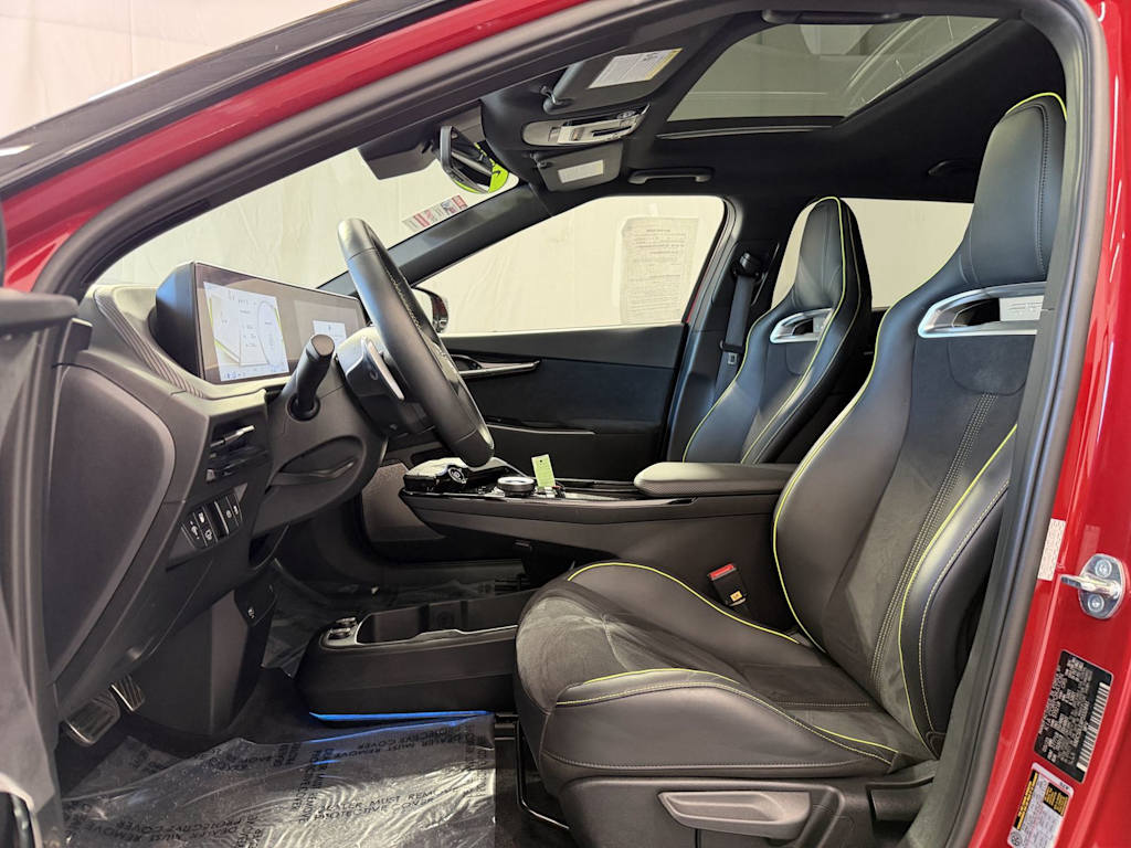 Thumbnail: 2023 Kia EV6 - 8