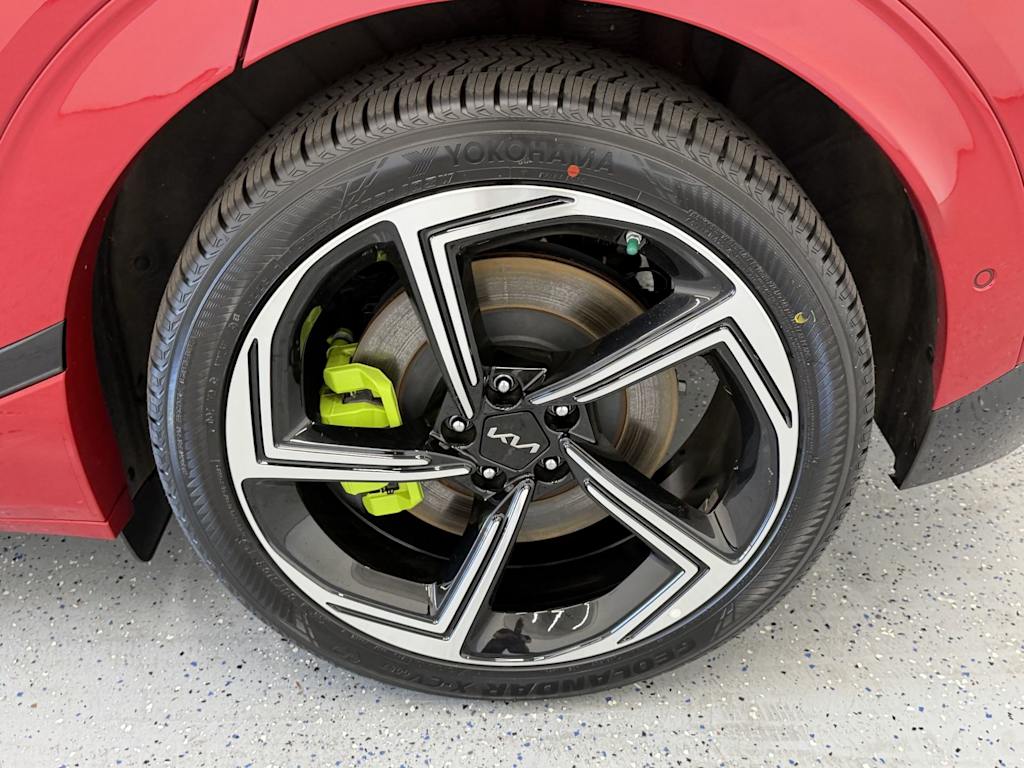 Thumbnail: 2023 Kia EV6 - 6