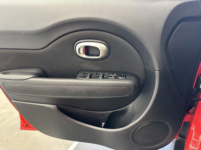 Thumbnail: 2017 Kia Soul - 19