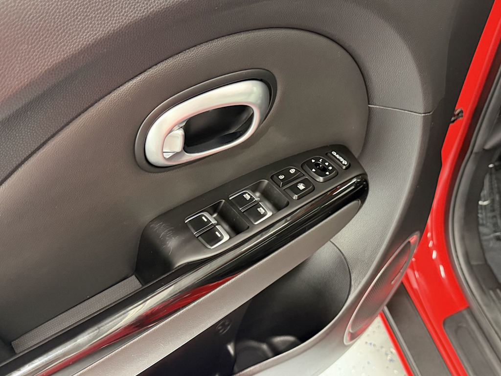 Thumbnail: 2019 Kia Soul - 19