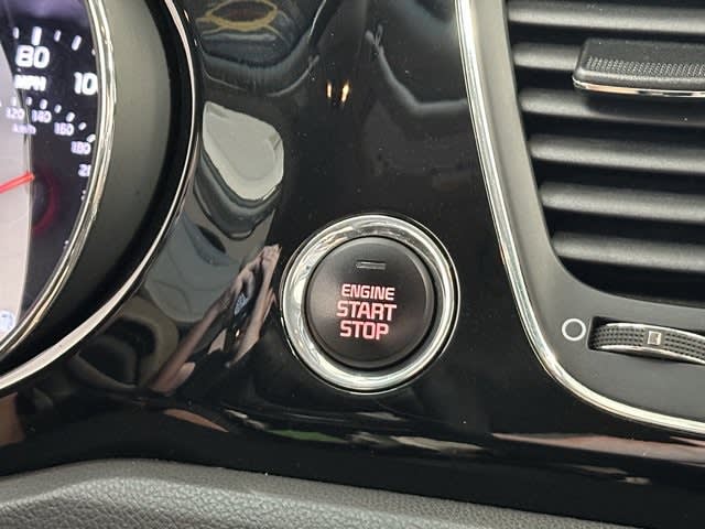 2016 Kia Sedona SX 24
