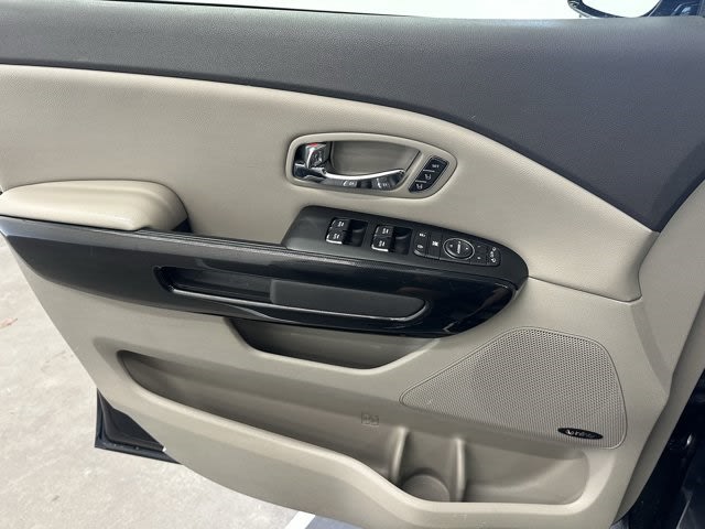 2016 Kia Sedona SX 20