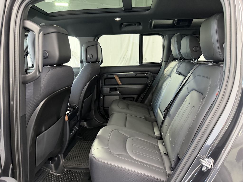 Thumbnail: 2023 Land Rover Defender - 9