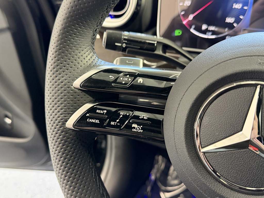 Thumbnail: 2023 Mercedes-Benz C-Class - 21