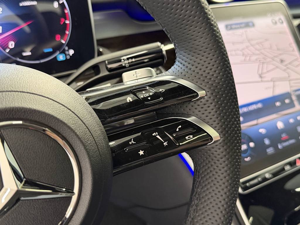 Thumbnail: 2023 Mercedes-Benz C-Class - 11