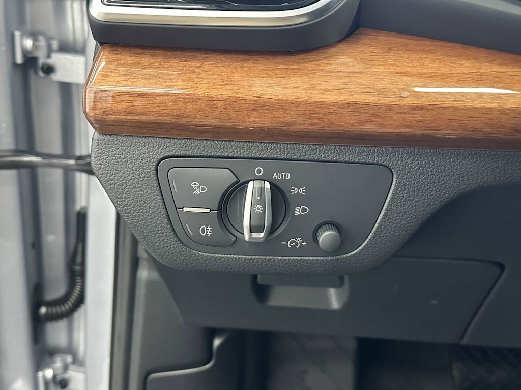 Thumbnail: 2023 Audi Q5 - 21