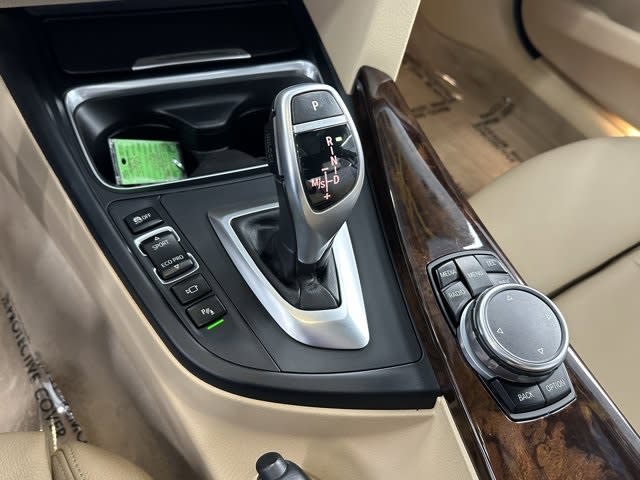 2015 BMW 3 Series 328xi 24