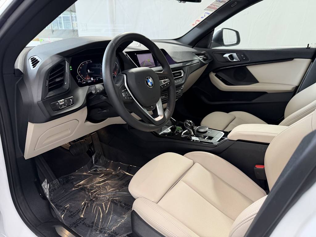 Thumbnail: 2023 BMW 2 Series - 2