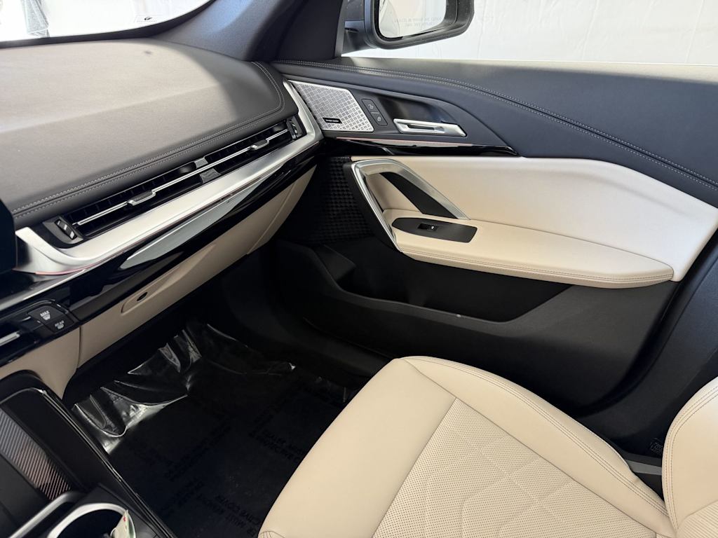 Thumbnail: 2025 BMW X1 - 24
