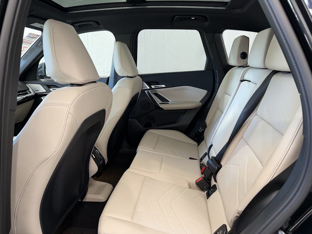 Thumbnail: 2025 BMW X1 - 11
