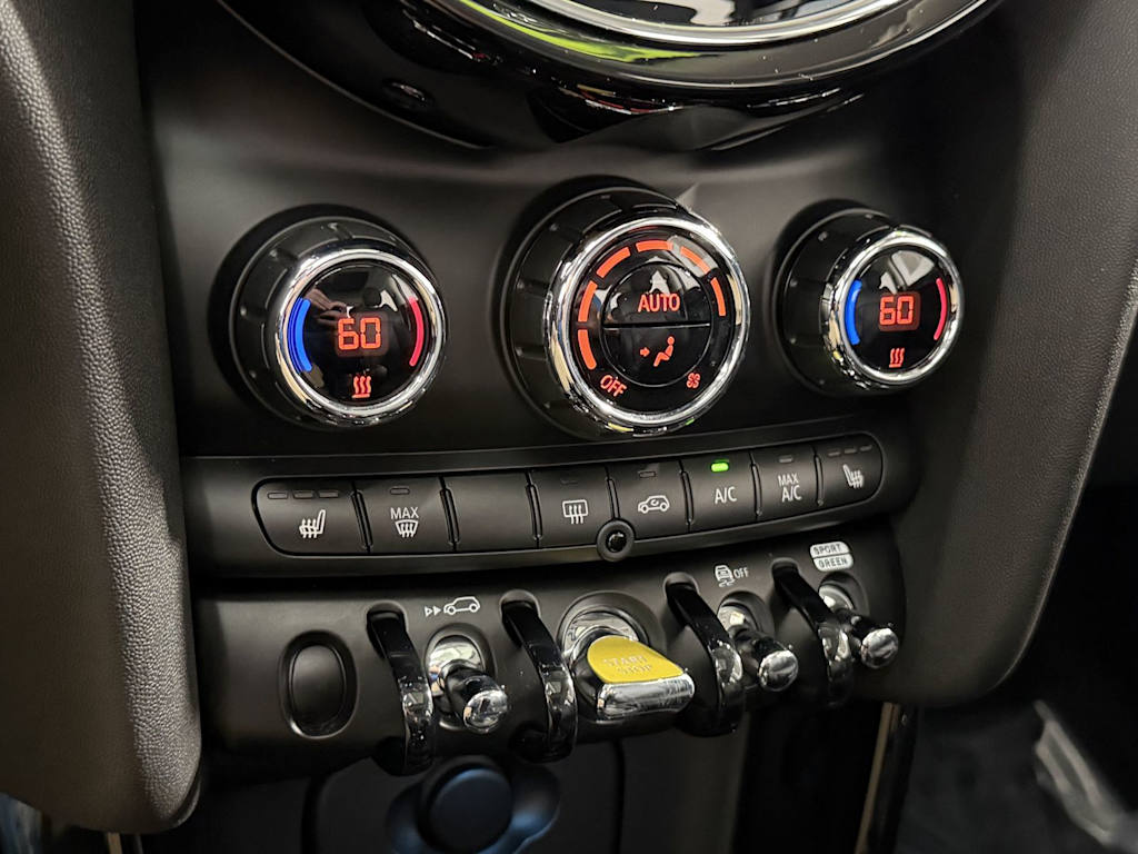 Thumbnail: 2024 MINI Cooper - 24