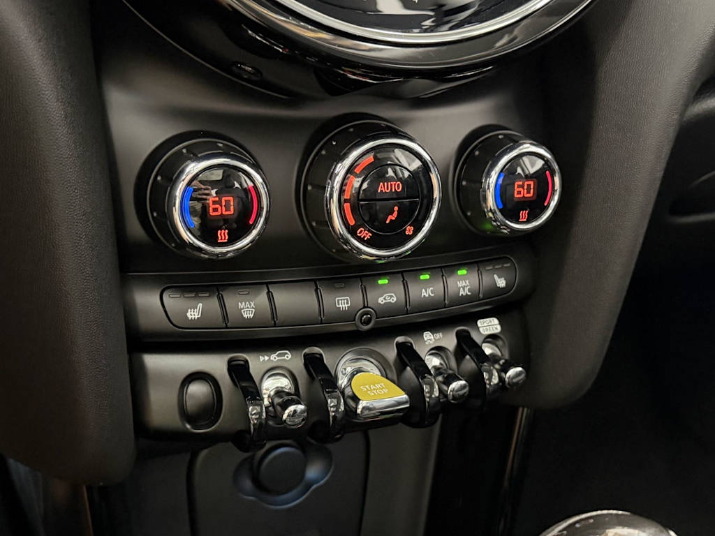 Thumbnail: 2023 MINI Cooper - 23