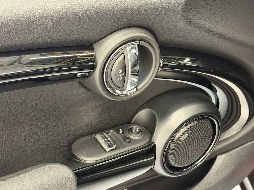 Thumbnail: 2024 MINI Cooper - 18