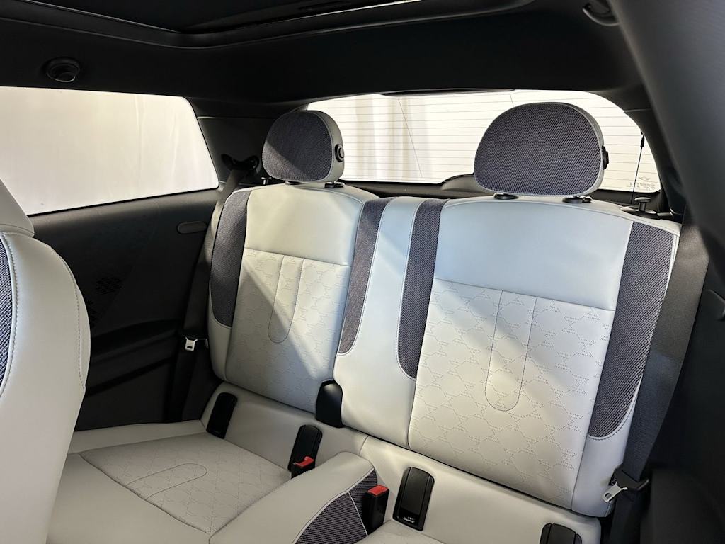 Thumbnail: 2026 MINI Cooper - 12