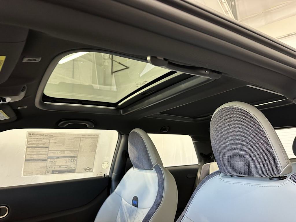 Thumbnail: 2026 MINI Cooper - 17