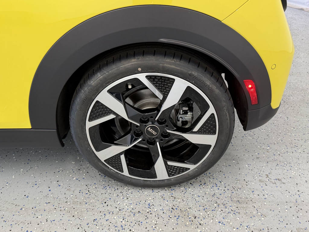 Thumbnail: 2025 MINI Cooper - 24