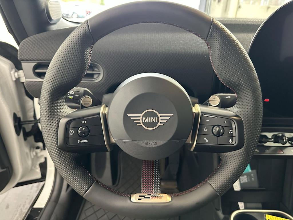 Thumbnail: 2026 MINI Cooper - 9