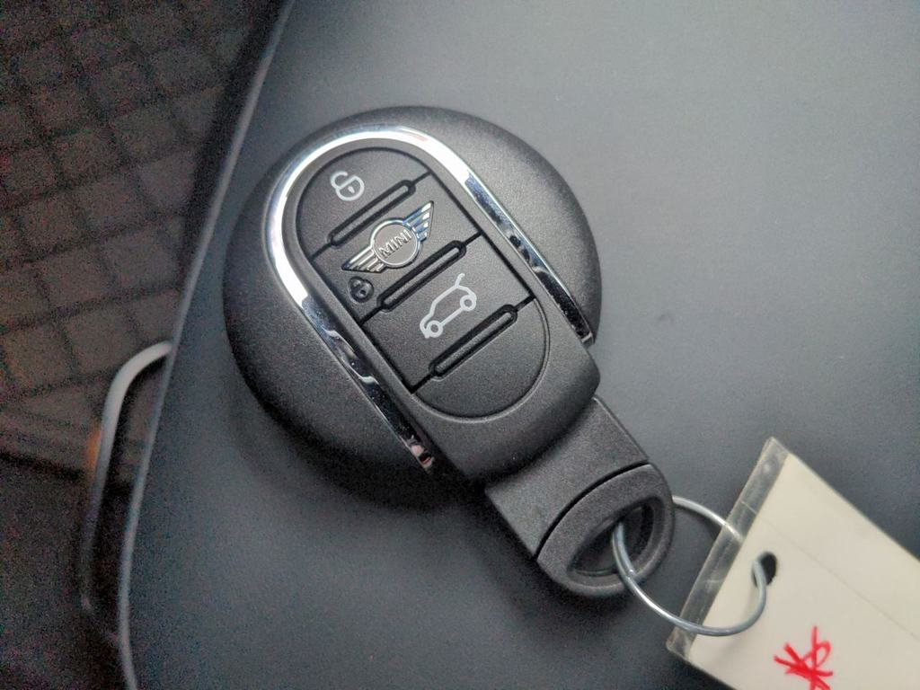 Thumbnail: 2023 MINI Cooper - 18