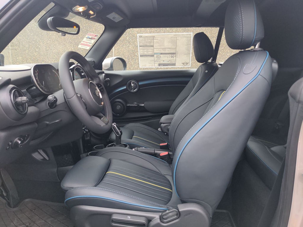 Thumbnail: 2023 MINI Cooper - 11