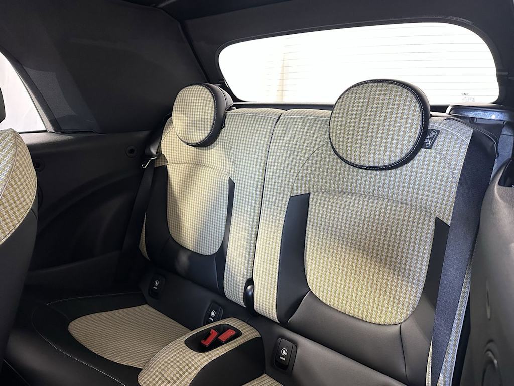 Thumbnail: 2022 MINI Cooper - 11