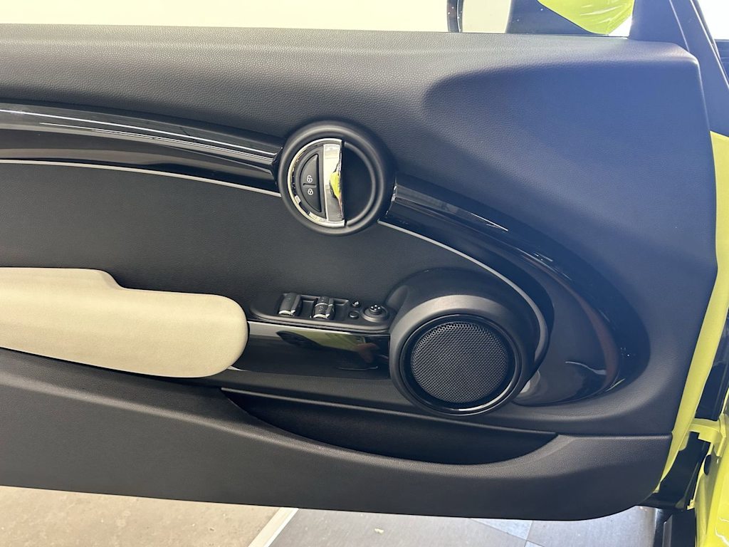 Thumbnail: 2022 MINI Cooper - 19