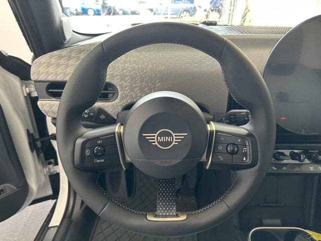 Thumbnail: 2025 MINI Cooper Hardtop - 9