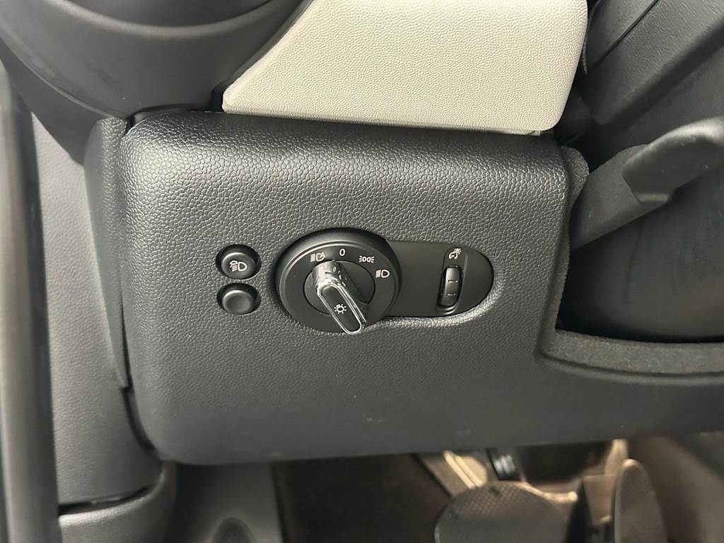 Thumbnail: 2023 MINI Cooper - 20